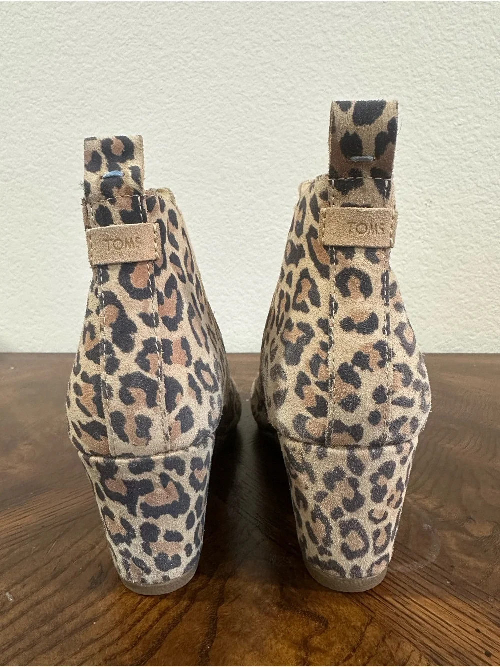 Toms leopard print